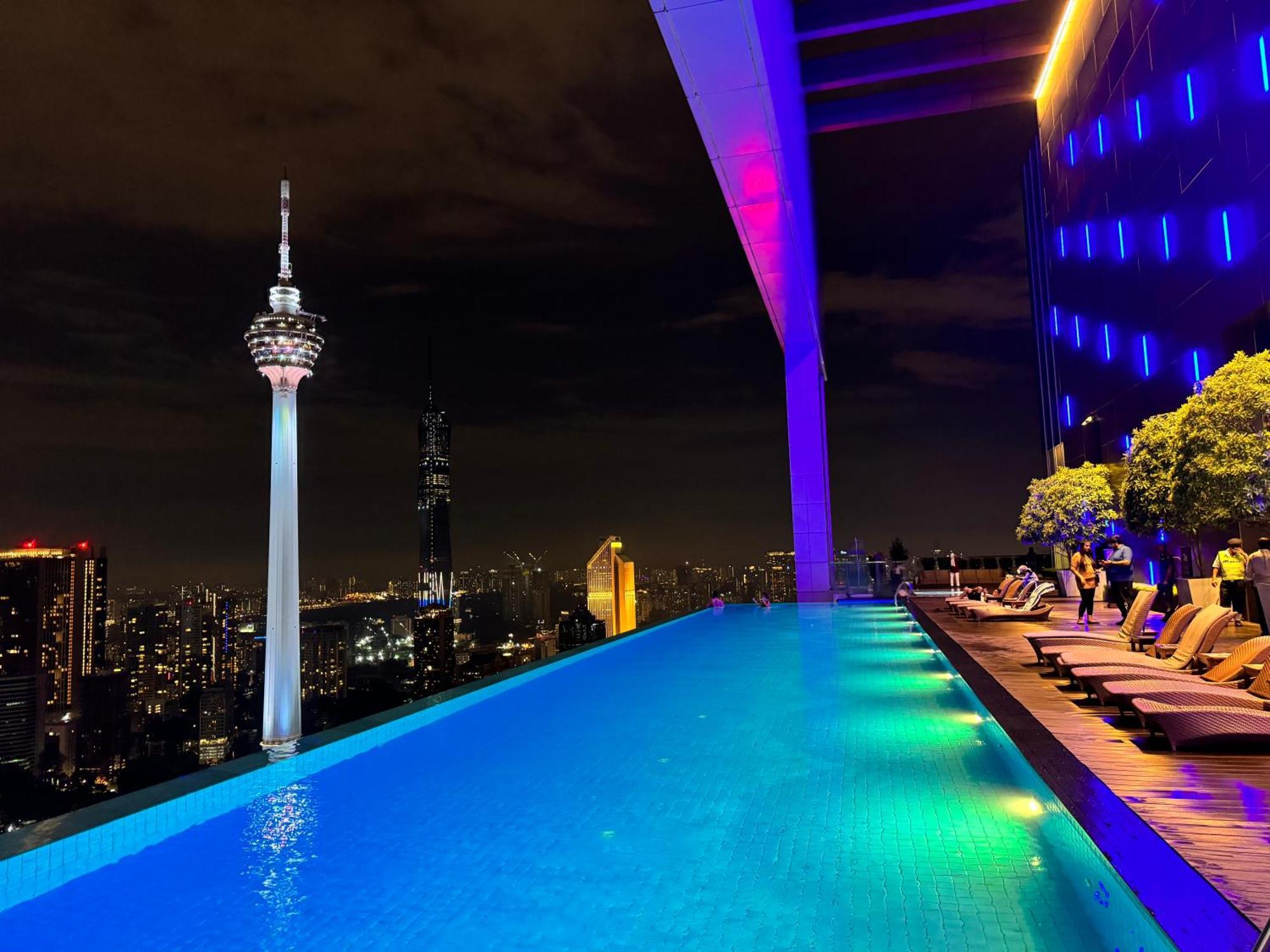 The Platinum Kuala Lumpur By Crown Suites Exterior photo